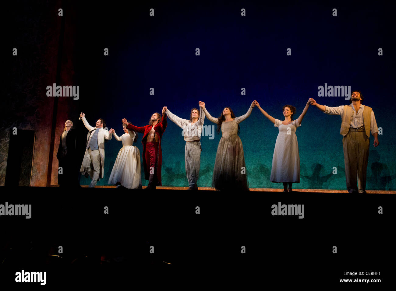 Cast di Don Giovanni a curtain call in Covent Garden Opera House, Londra, Inghilterra, Regno Unito Foto Stock