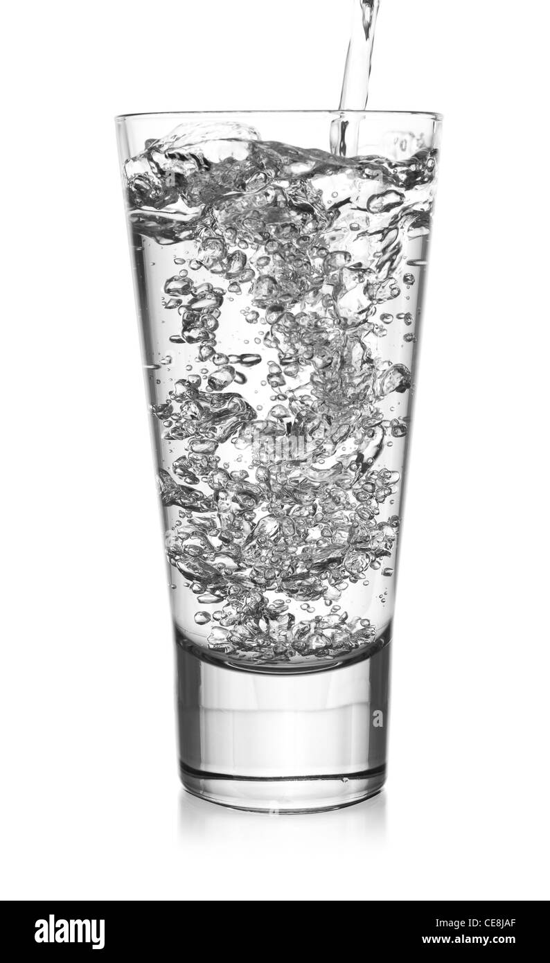 Bicchiere di acqua con bolle Foto Stock