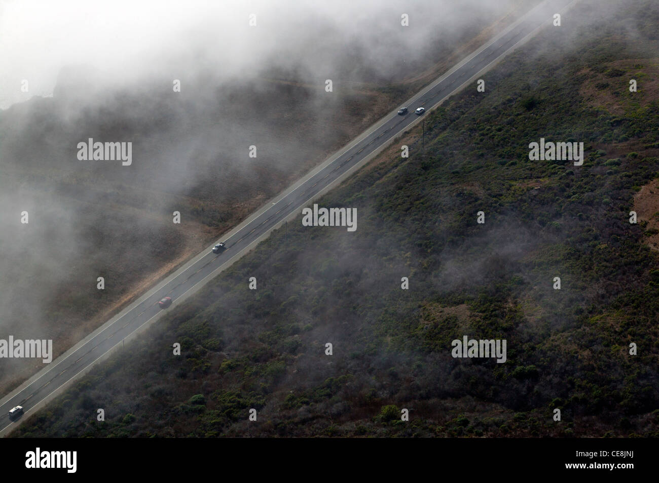 Fotografia aerea autostrada uno sviluppo costiero di Santa Cruz County, California Foto Stock