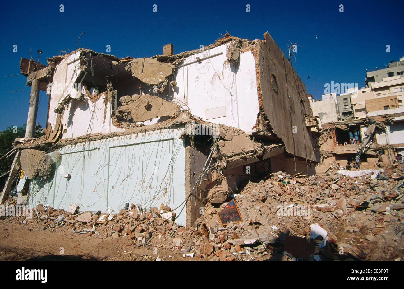 danni da terremoto ; crollo edile ; complesso manasi ; ahmedabad ; gujarat ; india ; asia Foto Stock