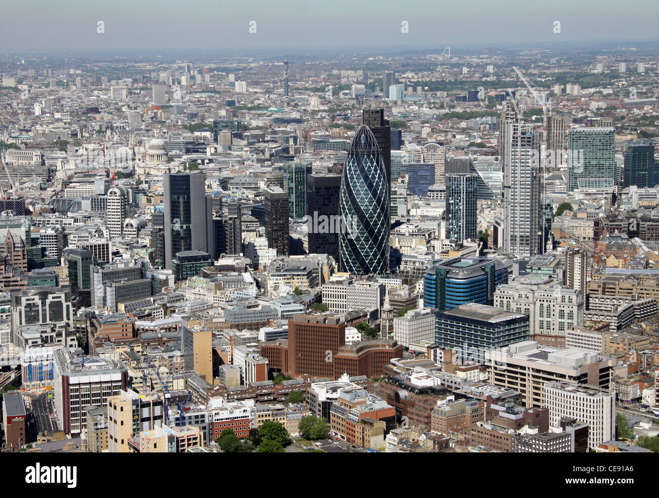 Immagine aerea della Città di Londra e Gherkin scattata nel 2010 Foto Stock