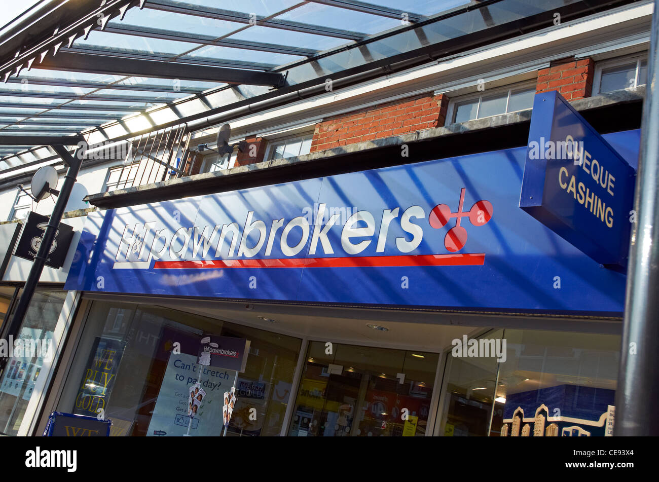 Pawnbrokers shop di Eastleigh, Hampshire, Inghilterra Foto Stock