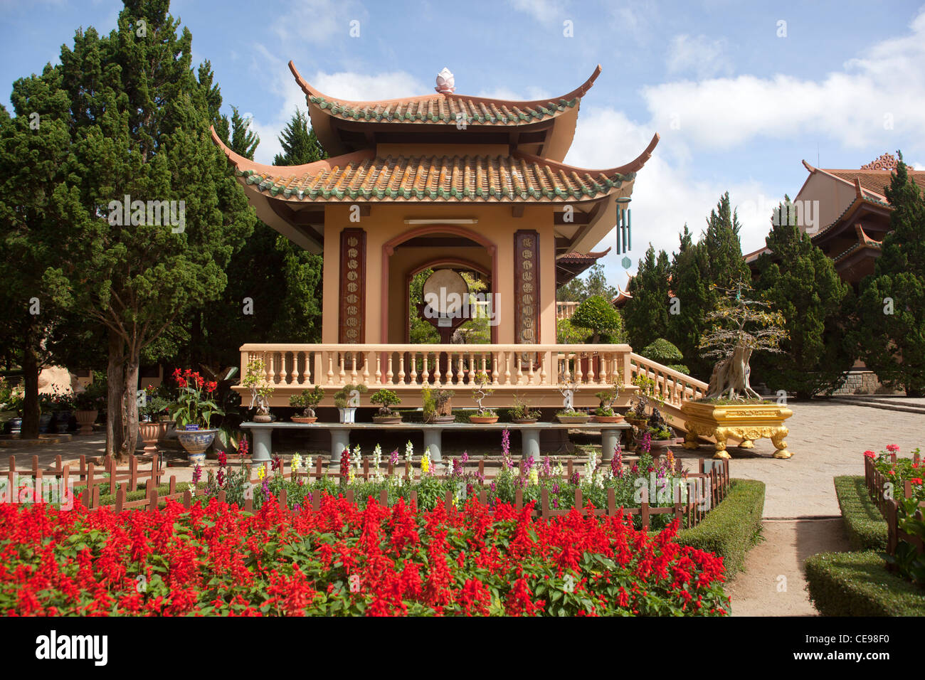 Il cerimoniale della Torre del Tamburo Trúc Lâm Tempio Dalat Foto Stock