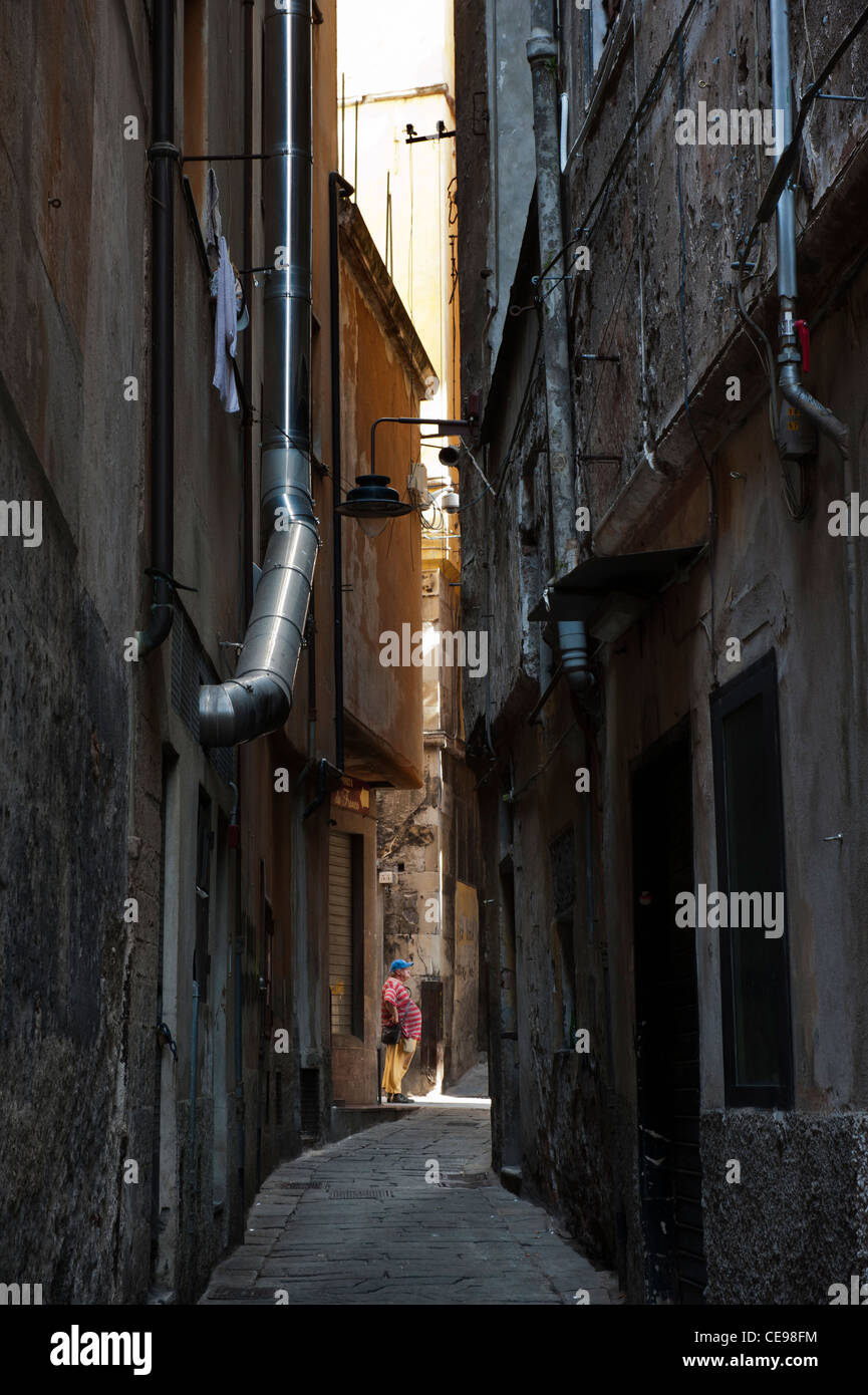 Via Della Maddalena.Distretto di Maddalena. La città vecchia. Genova  (italiano, Genova) Italia Italy Foto stock - Alamy