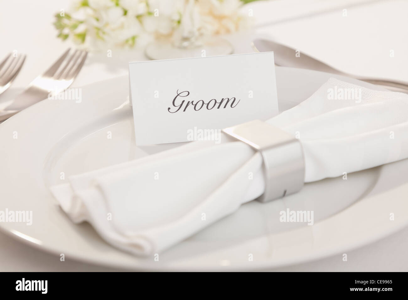 Close-up di impostazione tabella per lo sposo Foto Stock