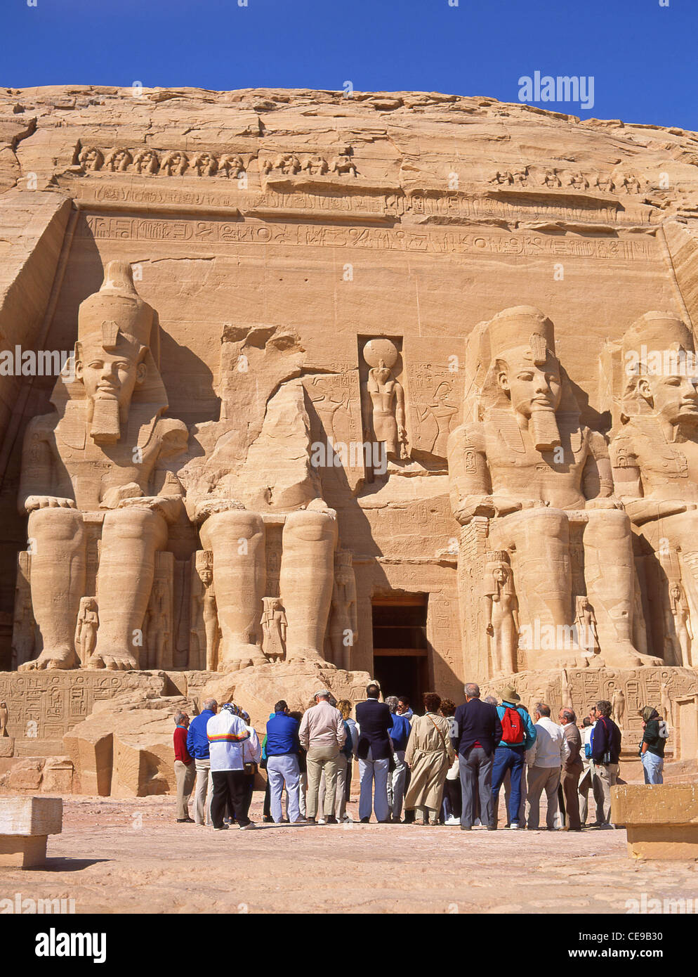 Grande tempio di Ramses II, Abu Simbel, Governatorato di Assuan, Repubblica d'Egitto Foto Stock