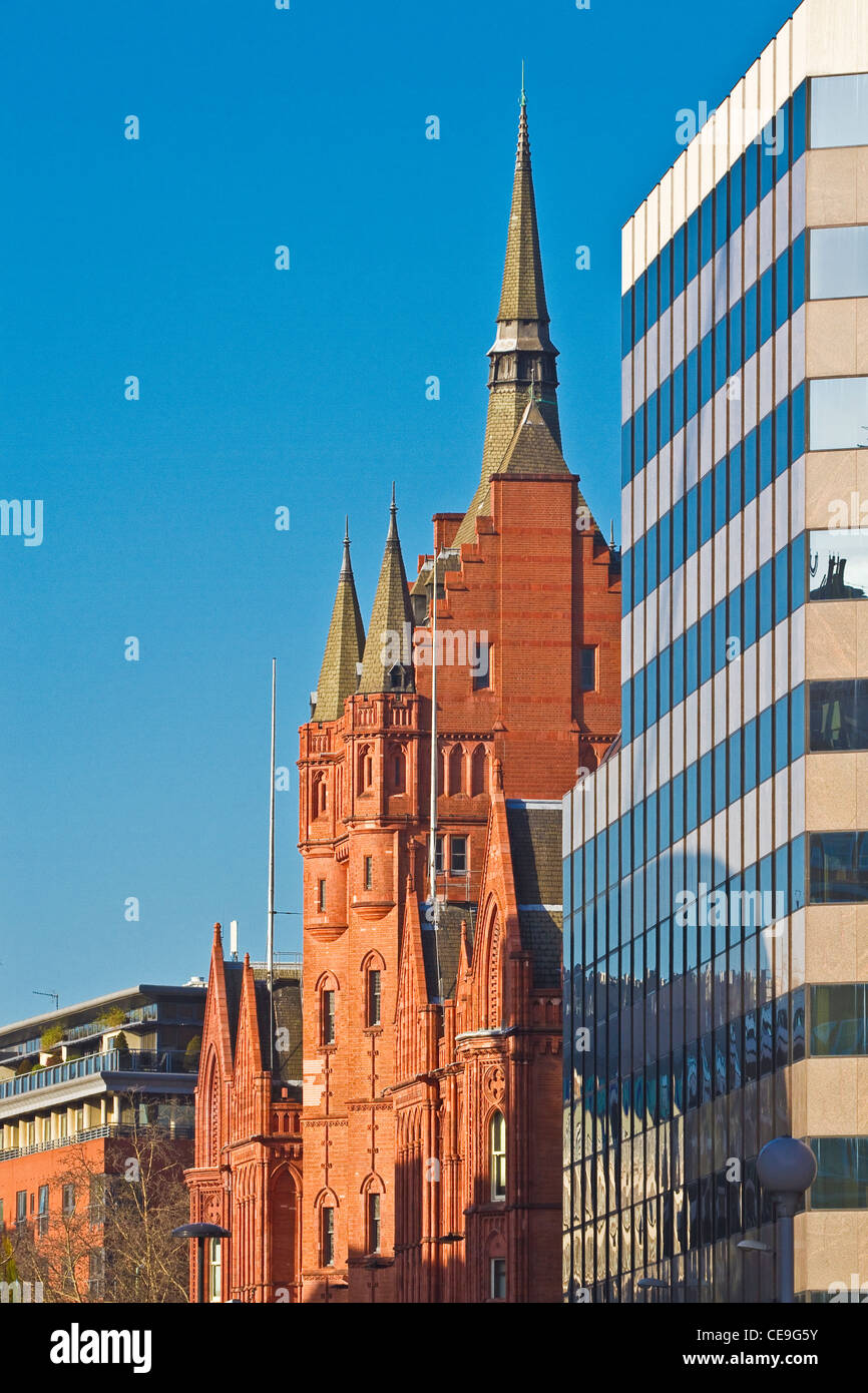 Londra, Holborn vecchio e nuovo nella vista di Holborn Viaduct Gennaio 2012 Foto Stock