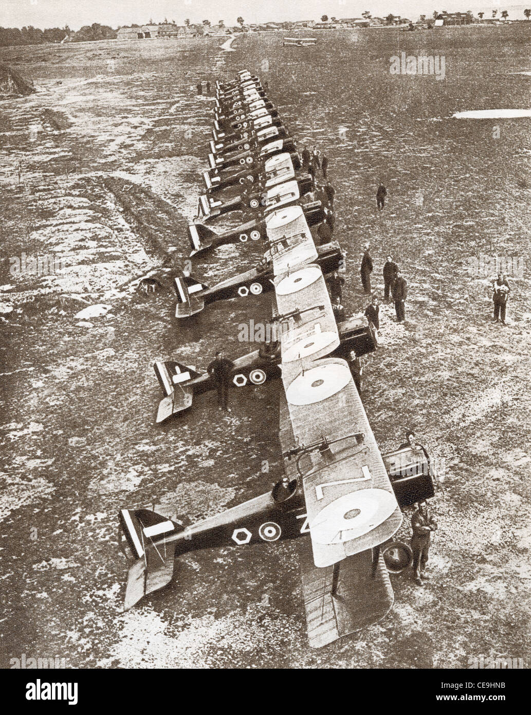 Un bombardamento britannico squadron redatto a St. Omer, Francia durante la guerra mondiale I. Foto Stock