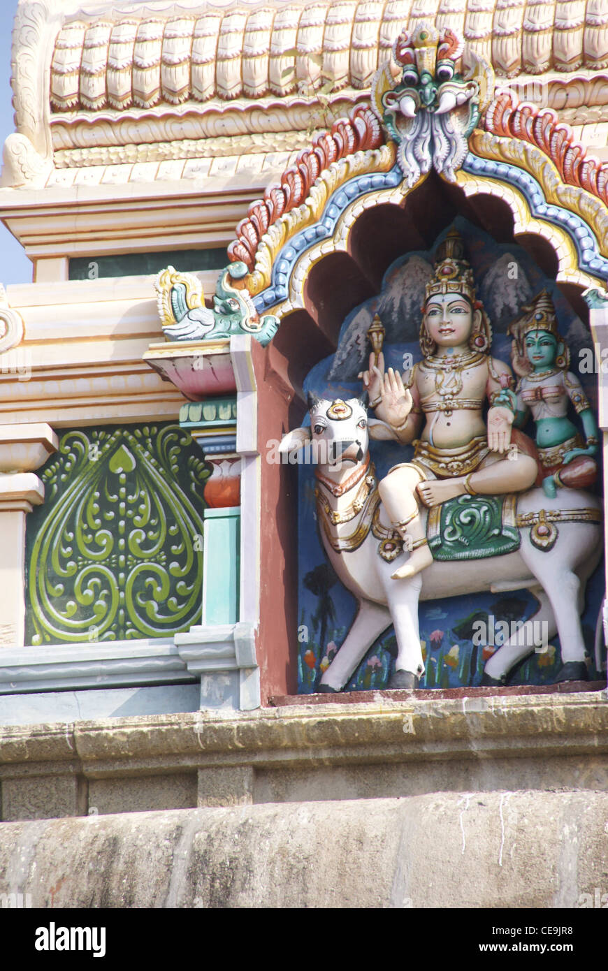 Statue di divinità di cerva tempio di Shiva ingresso in Kanchipuram, Tamil Nadu, India, Asia Foto Stock