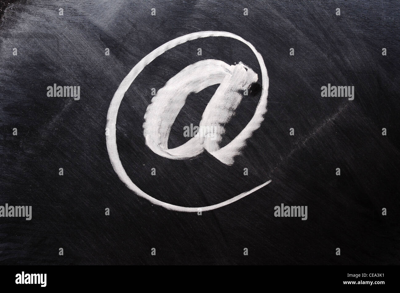 Simbolo di internet scritto sulla lavagna Foto Stock