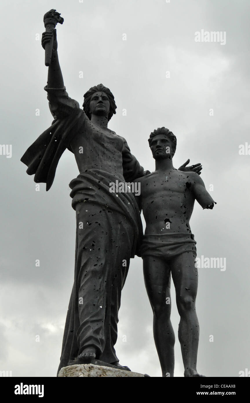 La Piazza dei Martiri, Beirut: fori di proiettile nelle statue Foto Stock