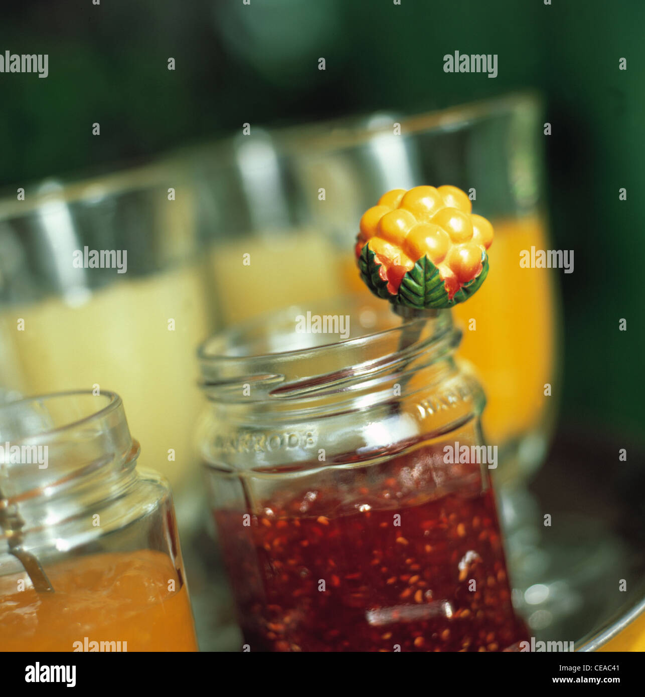 Ancora: lampone e confettura di albicocca in un glas Foto Stock