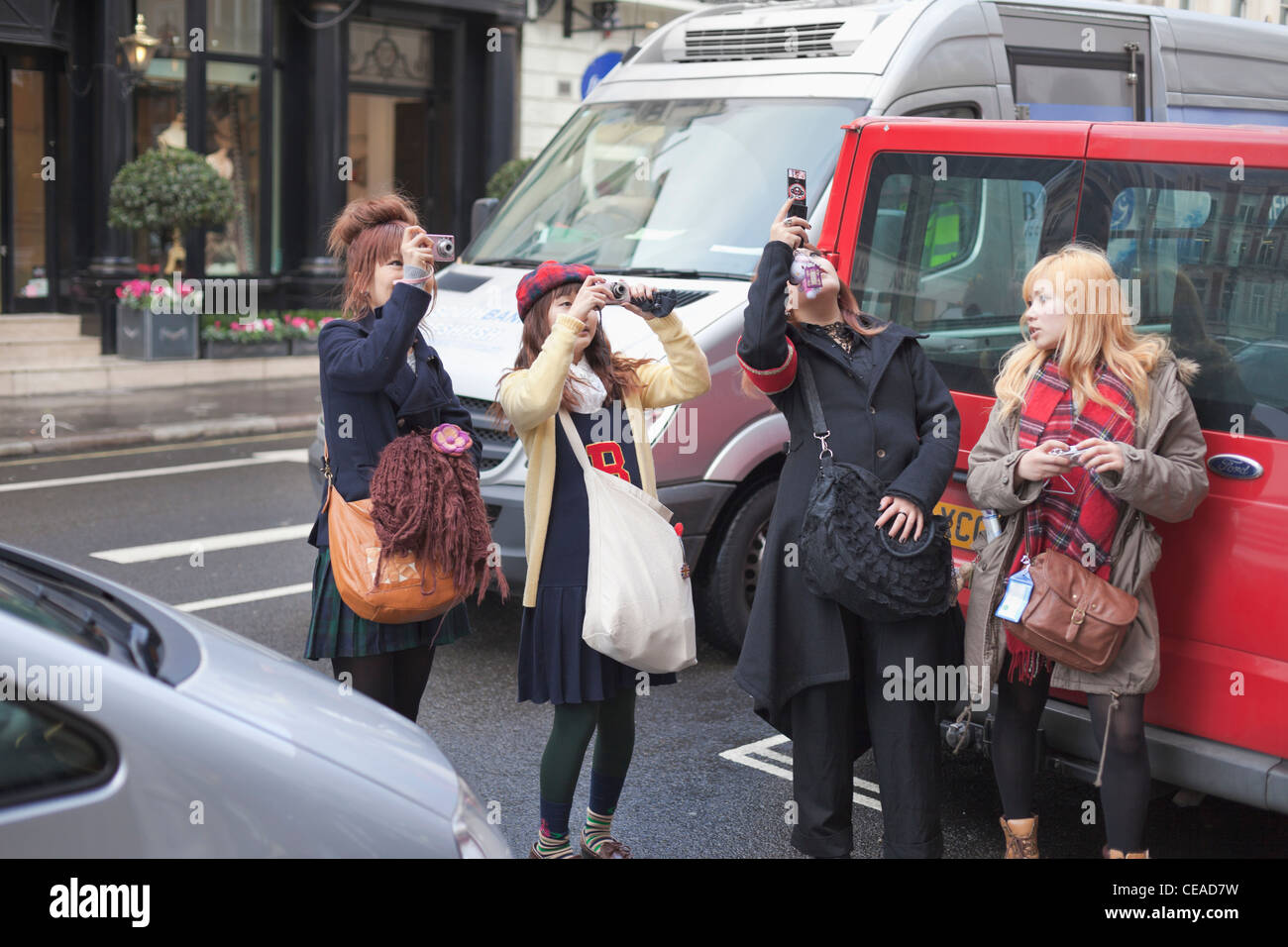 Turisti asiatici a Londra in Inghilterra Foto Stock