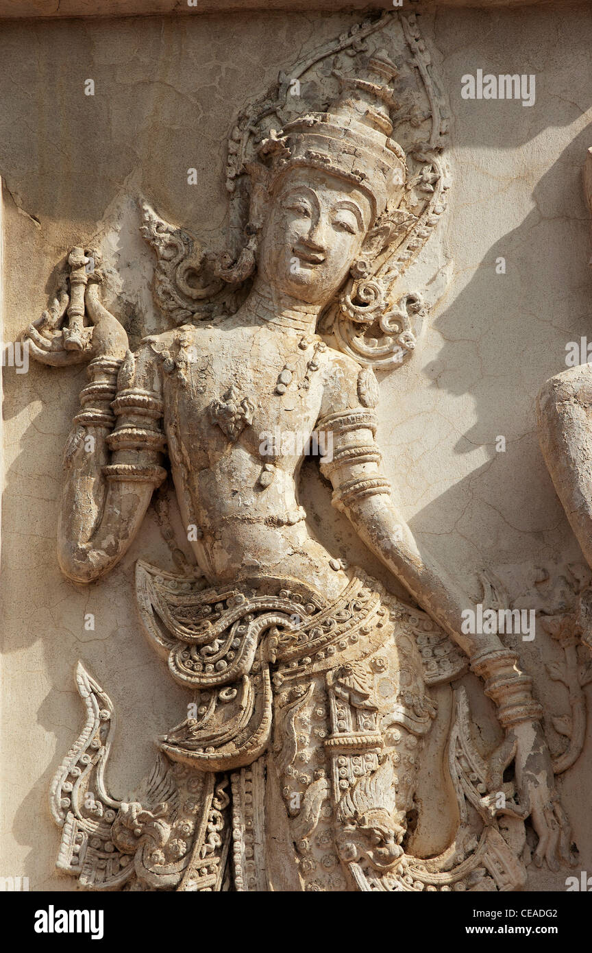 Elk208-1342v Thailandia Chiang Mai, Wat Phra Singh, ho trai (biblioteca), 1477, decorazioni in stucco Foto Stock