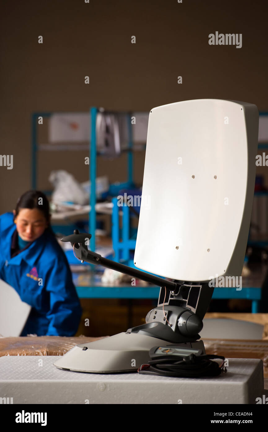 Mobile satellite dish industria tecnologica, Hebei, provincia di Hebei, Cina, Asia. Foto Stock