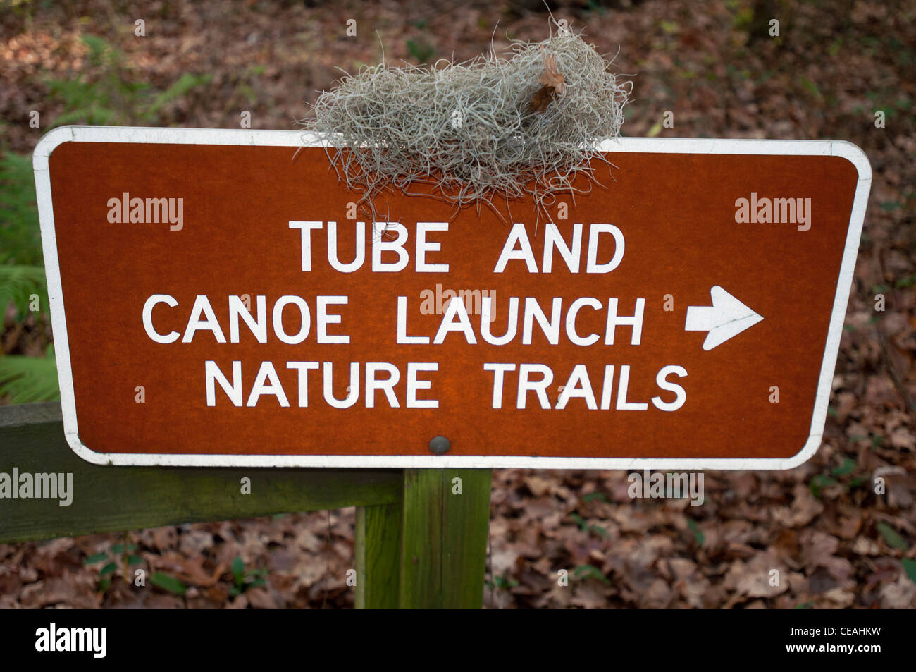 E il tubo di lancio di canoa sentieri natura segno Ichetucknee Springs State Park, Florida, Nord America, STATI UNITI D'AMERICA Foto Stock