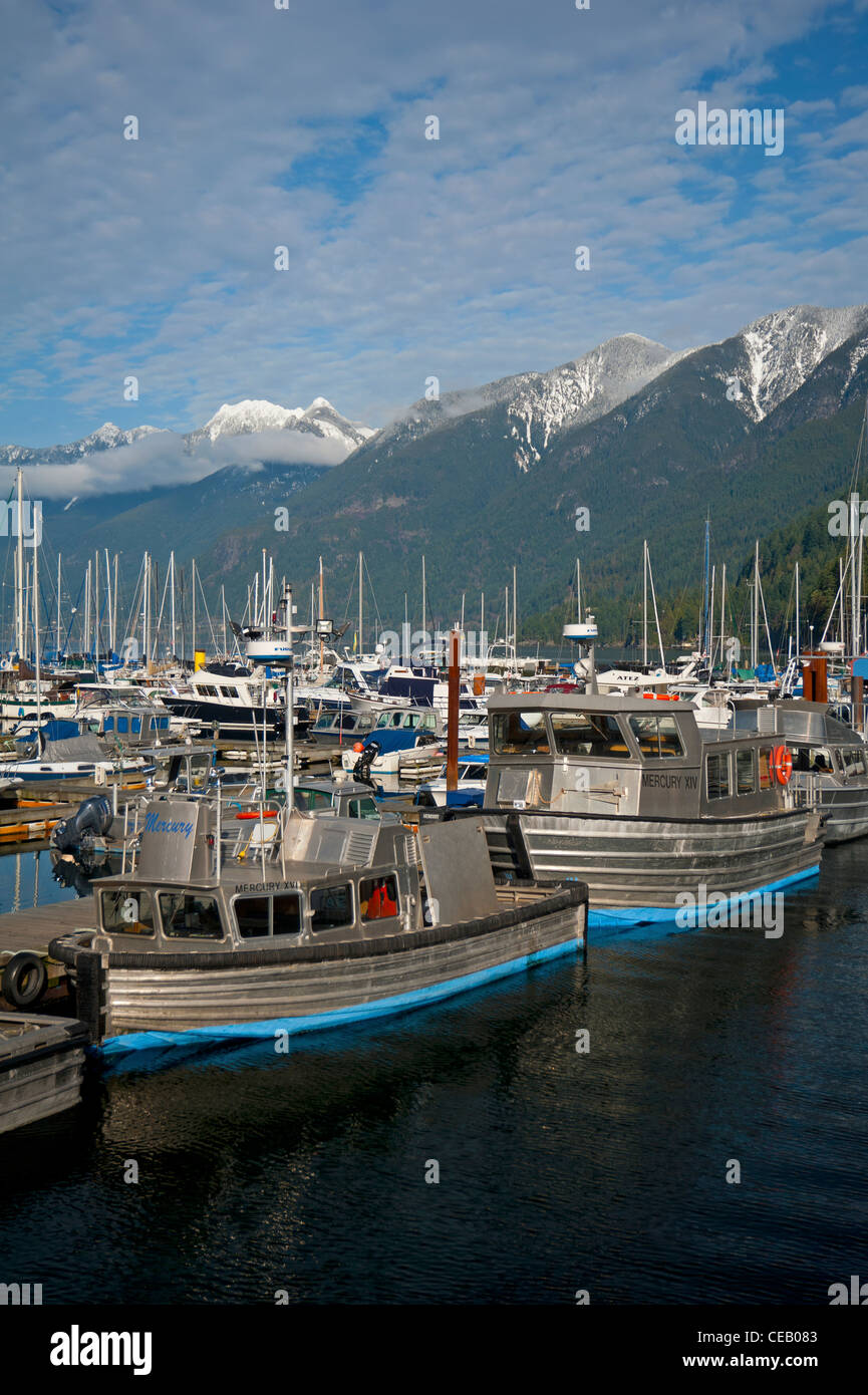 La Nautica Marina a baia a ferro di cavallo, Vancouver, British Columbia.  In Canada. SCO 7924 Foto stock - Alamy