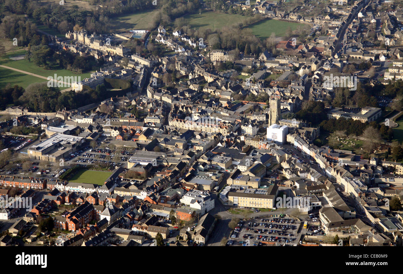 Vista aerea di Dyer Street nel centro di Cirencester, Gloucestershire Foto Stock