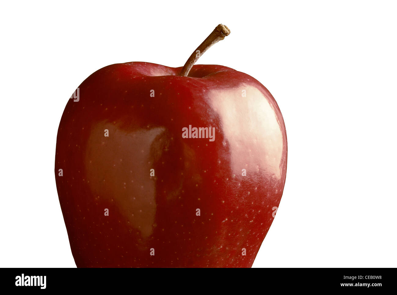 Unico Red Delicious apple contro uno sfondo bianco Foto Stock