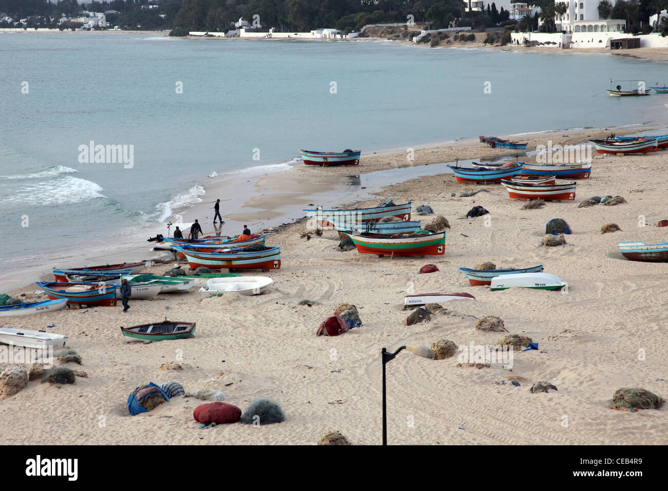 Barche sulla spiaggia. Hammamet. La Tunisia Foto Stock