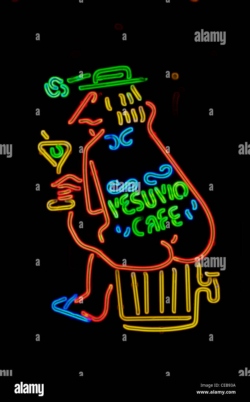 Vesuvio cafe. Conosciuto in tutto il mondo a San Francisco 3 volumi in Nord spiaggia proprio di fronte al City Lights Bookstore. San Francisco. Stati Uniti d'America Foto Stock