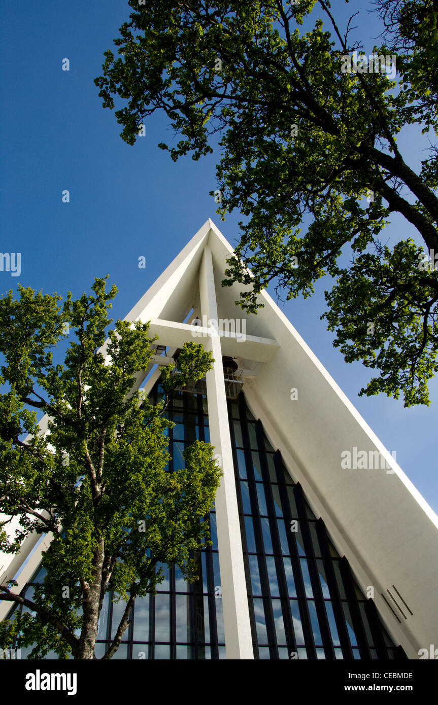 Norvegia tromso. 'Gateway per l'artico' che si trova al di sopra del circolo polare artico. attrazione famosa cattedrale artica, anteriore esterno. Foto Stock