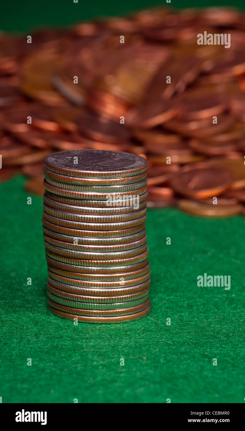 Una pila di noi quarti Foto Stock