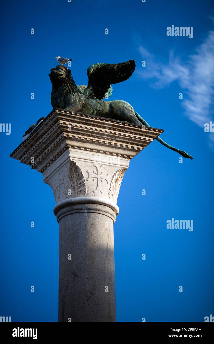 Il leone alato sulla Piazzetta, Venezia, Italia Foto Stock