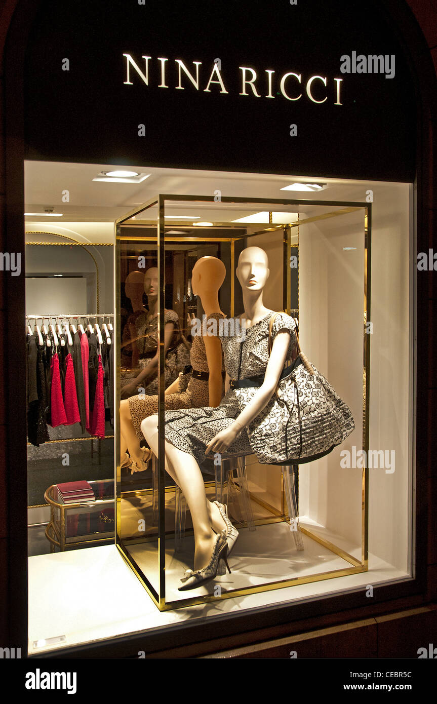 Nina Ricci Paris Avenue Montaigne alta moda designer couturier Francia Foto Stock