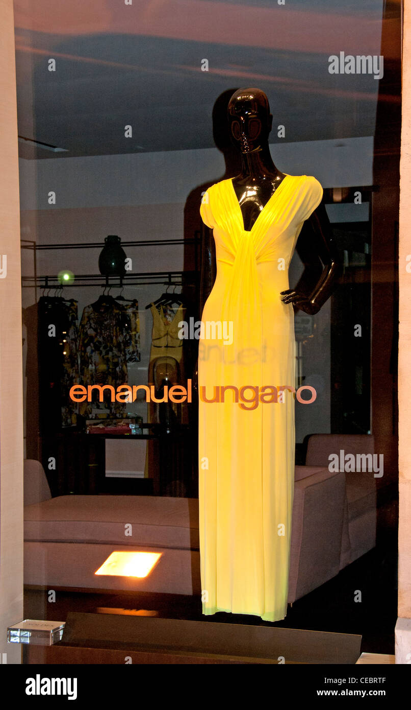 Emanuel Ungaro Paris Avenue Montaigne alta moda designer couturier Francia Foto Stock