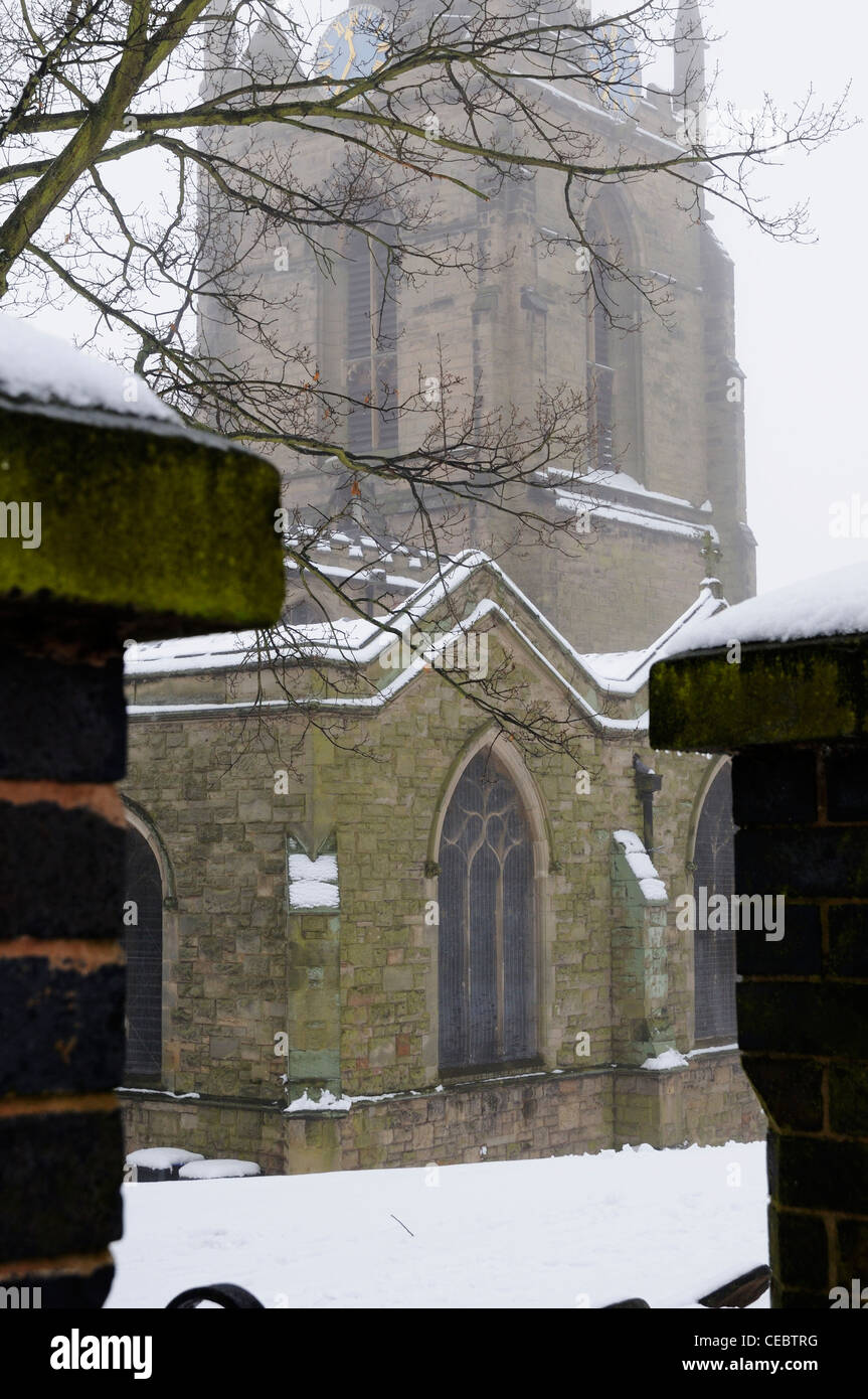 St Marys chiesa in Hinckley nella neve Foto Stock
