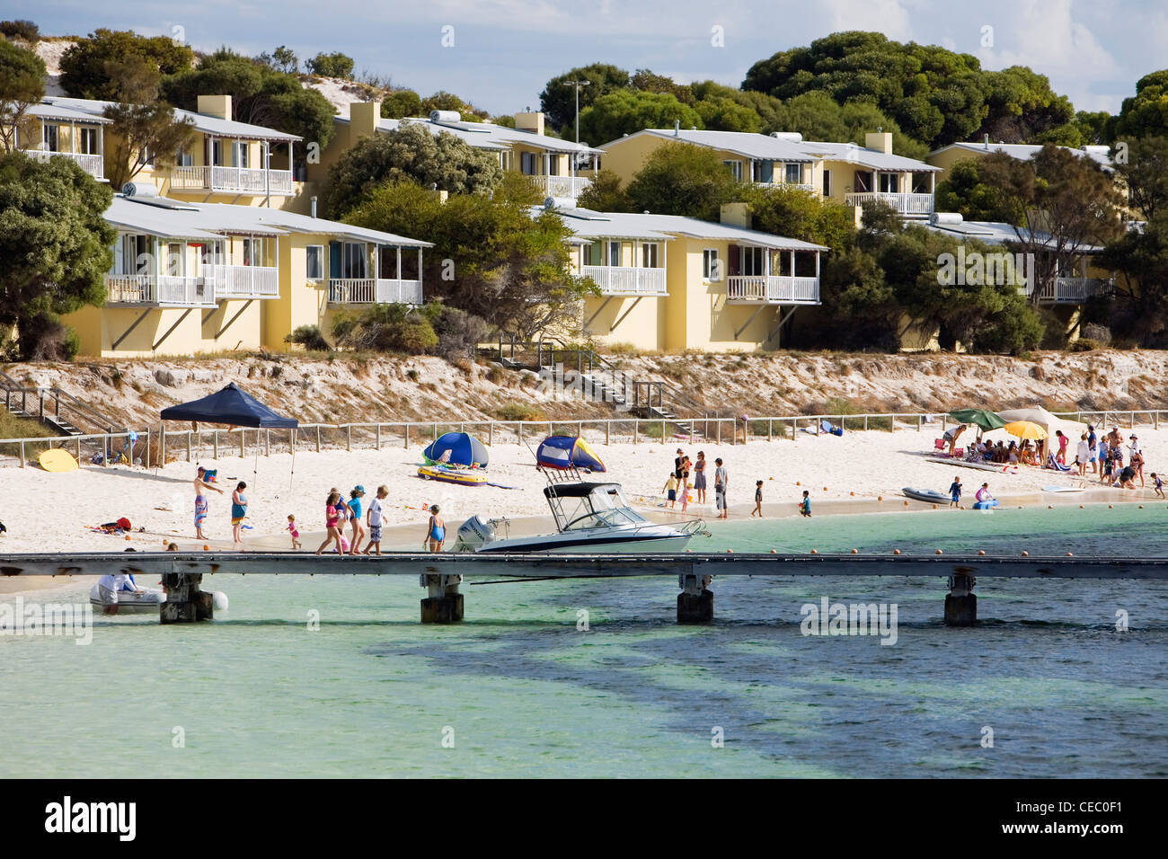 Vacanze linea di unità di fronte a Geordie Bay sull'Isola di Rottnest, Australia occidentale, Australia Foto Stock