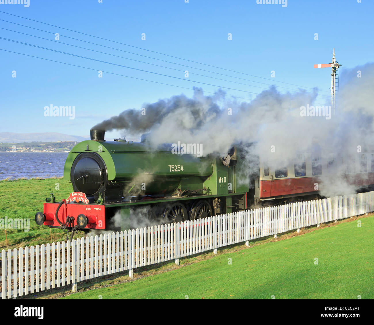 Locomotiva 75254, un 0-6-0ST austerità motore con la guerra del logo di reparto Foto Stock