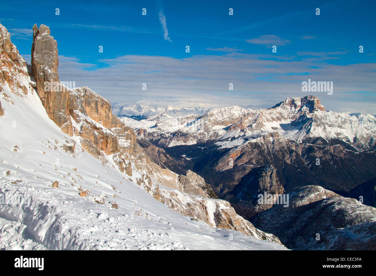 Vista dalla Tofana, Cortina d'Ampezzo su Dolomiti, Italia Foto Stock