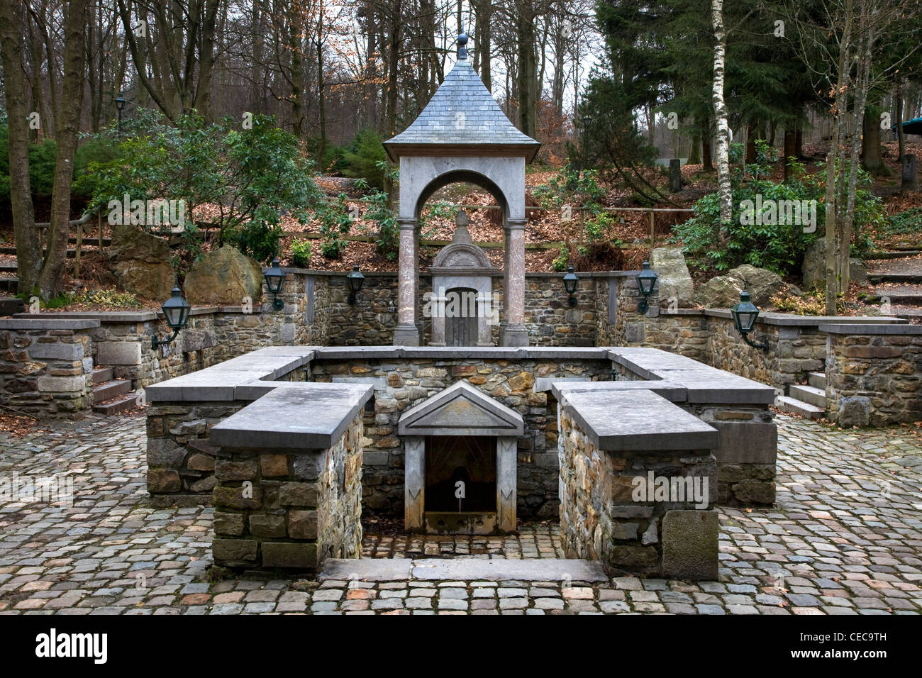 Fontana del fiume Géronstère a Spa, Ardenne, Belgio Foto Stock