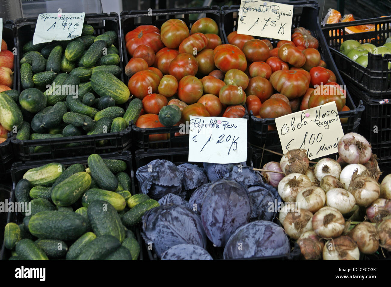 Azzorre San Miguel Island Portogallo Ponta Delgada frutta ortaggi per la vendita Foto Stock