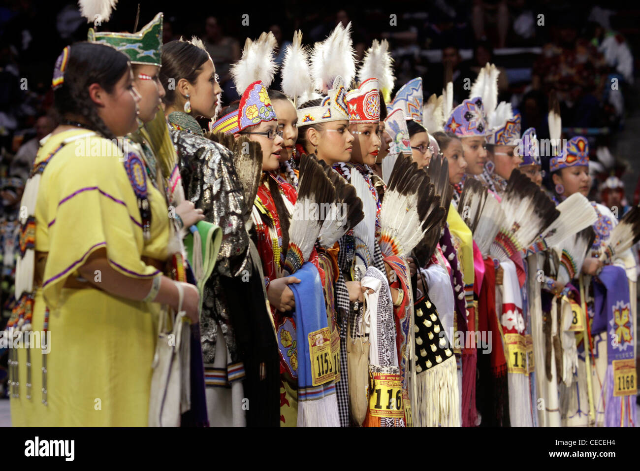 Albuquerque, Nuovo Messico. I partecipanti al raduno di nazioni, un evento annuale presentato come il più grande Powwow nel mondo. Foto Stock
