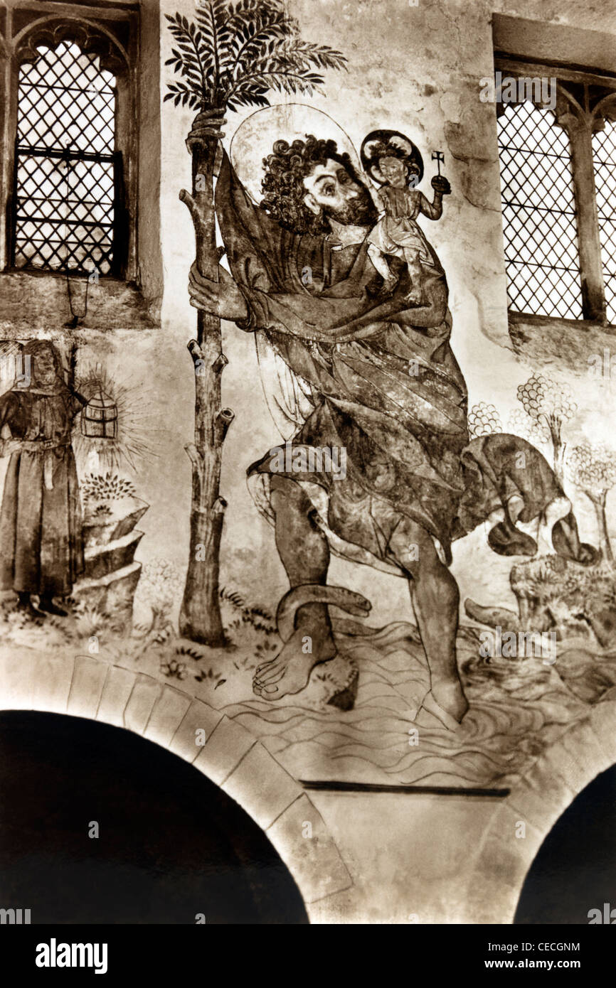 Bianco e Nero cartolina xv secolo muro dipinto di San Cristoforo che porta Cristo nella Chiesa Pickering North Yorkshire Foto Stock