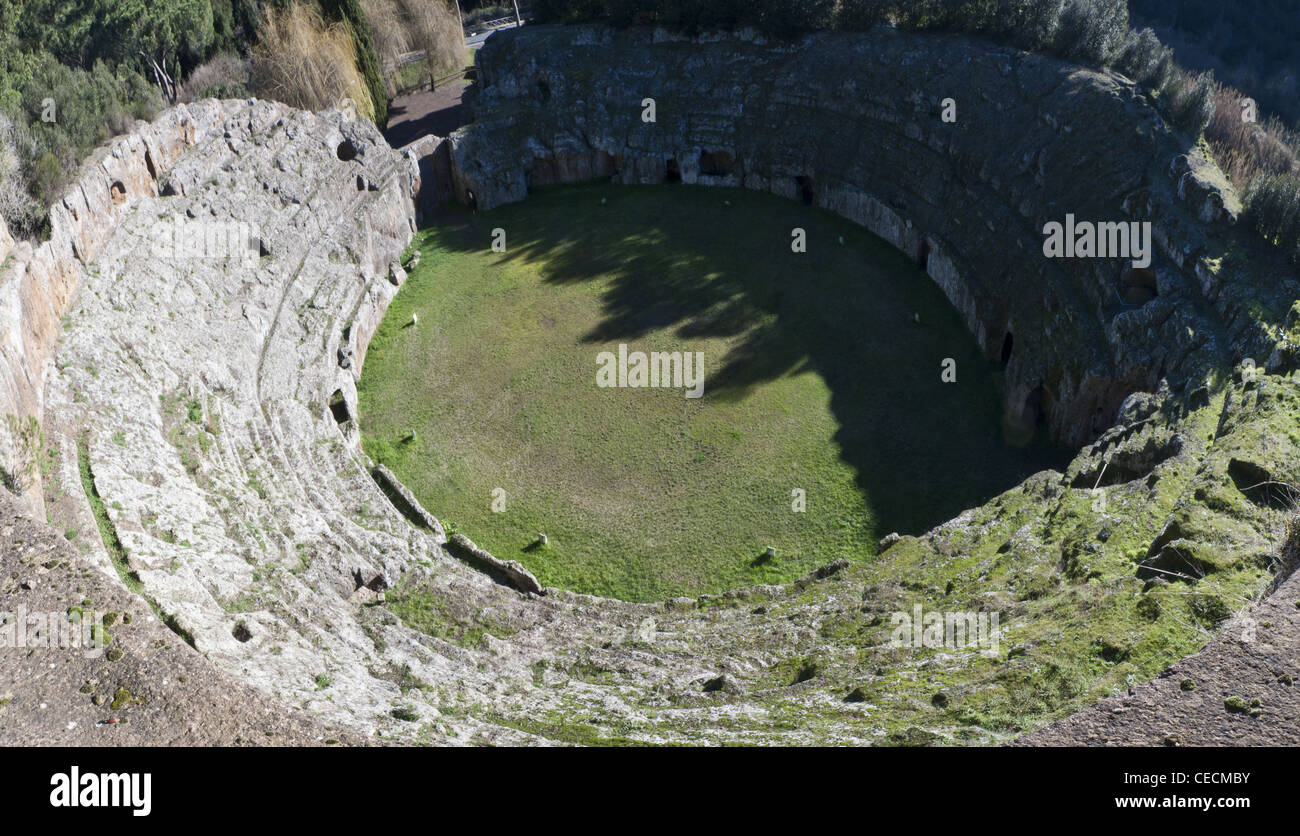 Antichi anfiteatri romani, Sutri, Italia centrale. Foto Stock