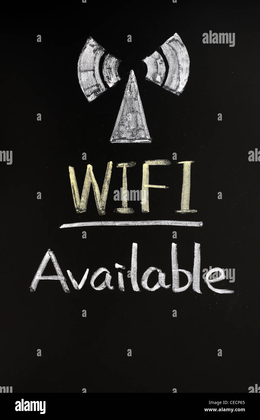 Comunicazione internet wireless wifi tecnologia segnale le informazioni di connessione di rete web computer antenna radio onda di simbolo Foto Stock