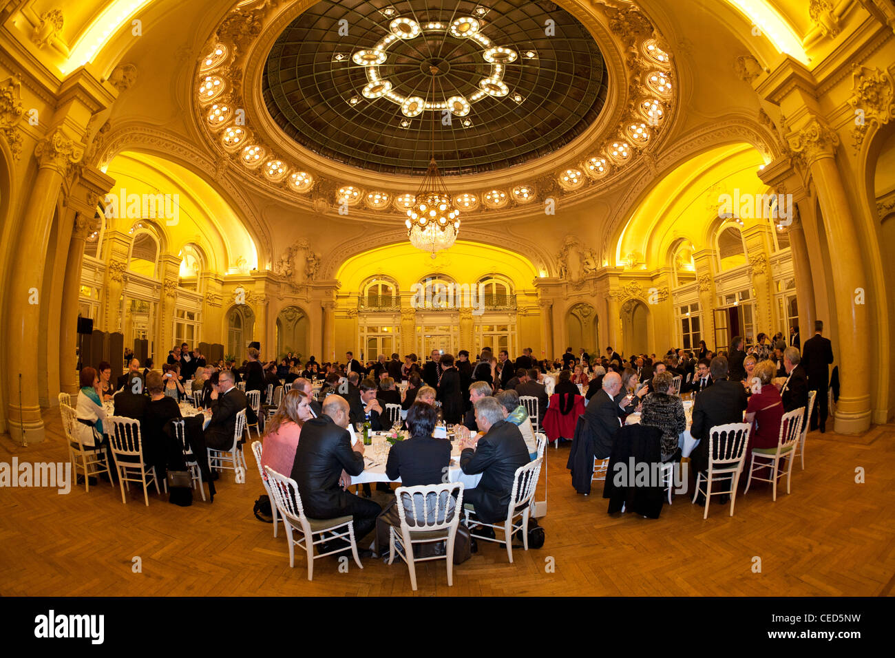 Un ricevimento in Berlioz lounge della Vichy Opera (Centro Congressi). Réception dans le salon Berlioz de l'opéra de Vichy. Foto Stock