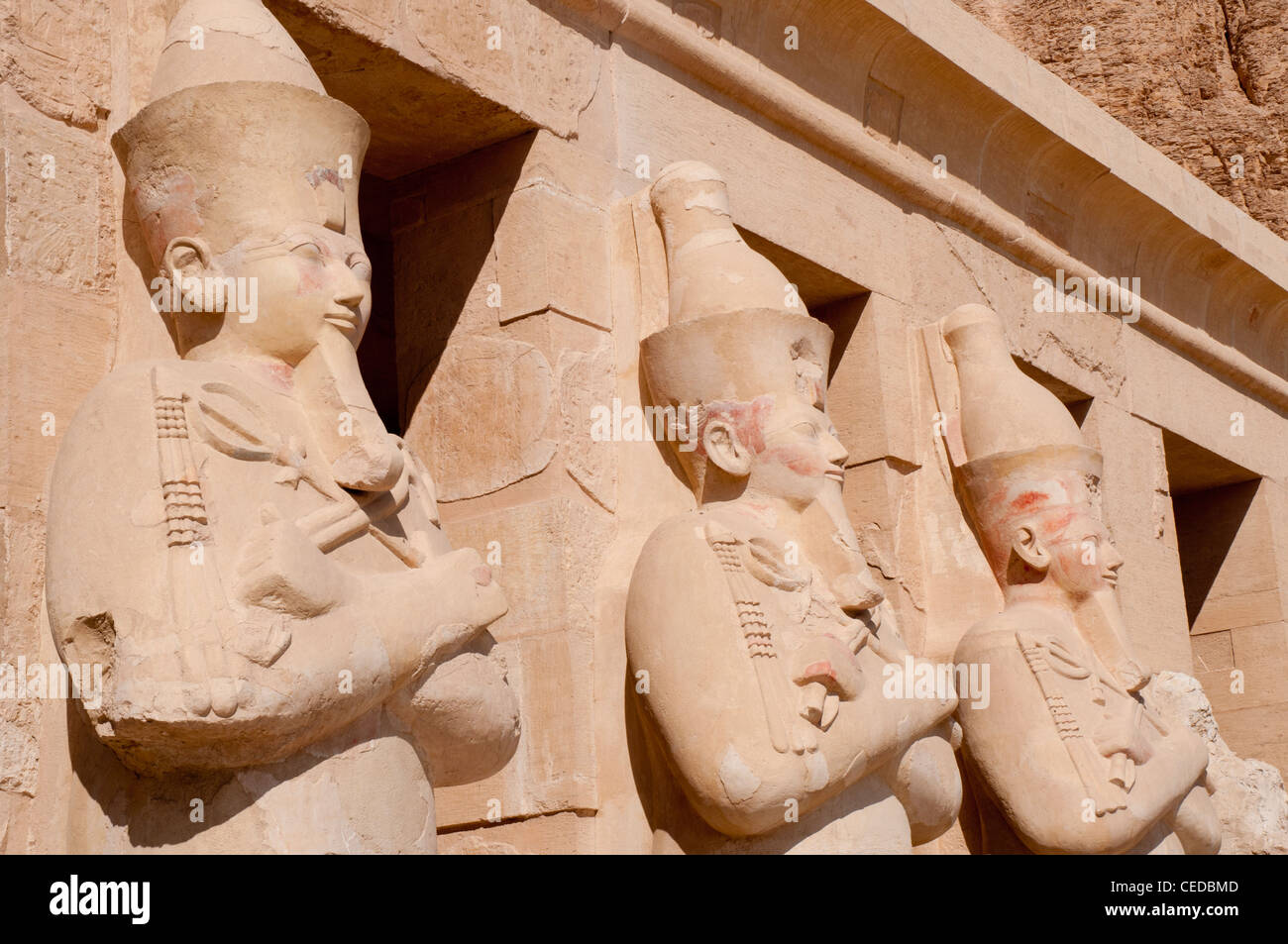 Dettaglio del Tempio di Hatshepsut a Deir el-Bahri sulla sponda ovest del Nilo a Luxor Foto Stock