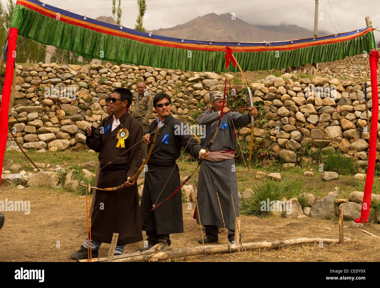 Tiro con l'arco in Ladakh Foto Stock