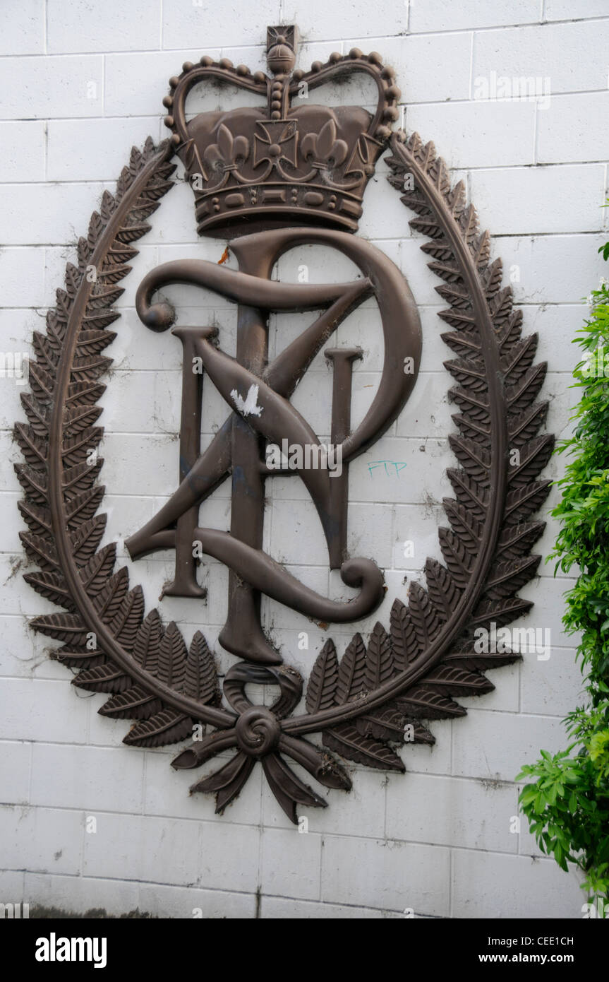 Un emblema montato a parete della polizia neozelandese presso la polizia H.Q in Hereford Street Christchurch, Nuova Zelanda Foto Stock