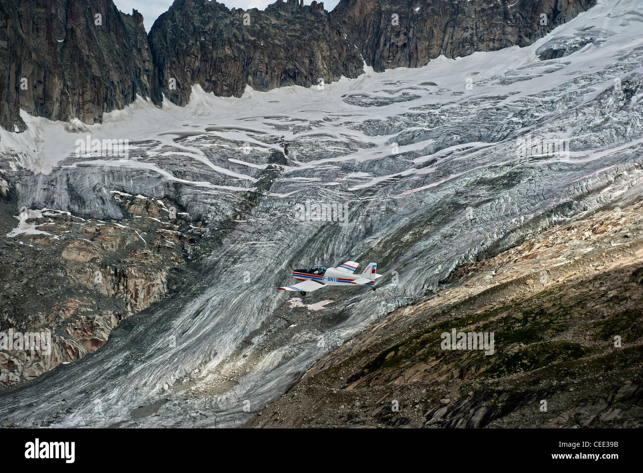 Visite turistiche volo in aeroplano sopra il massiccio del Monte Bianco, Rhone-Alp[es regione, Francia Foto Stock