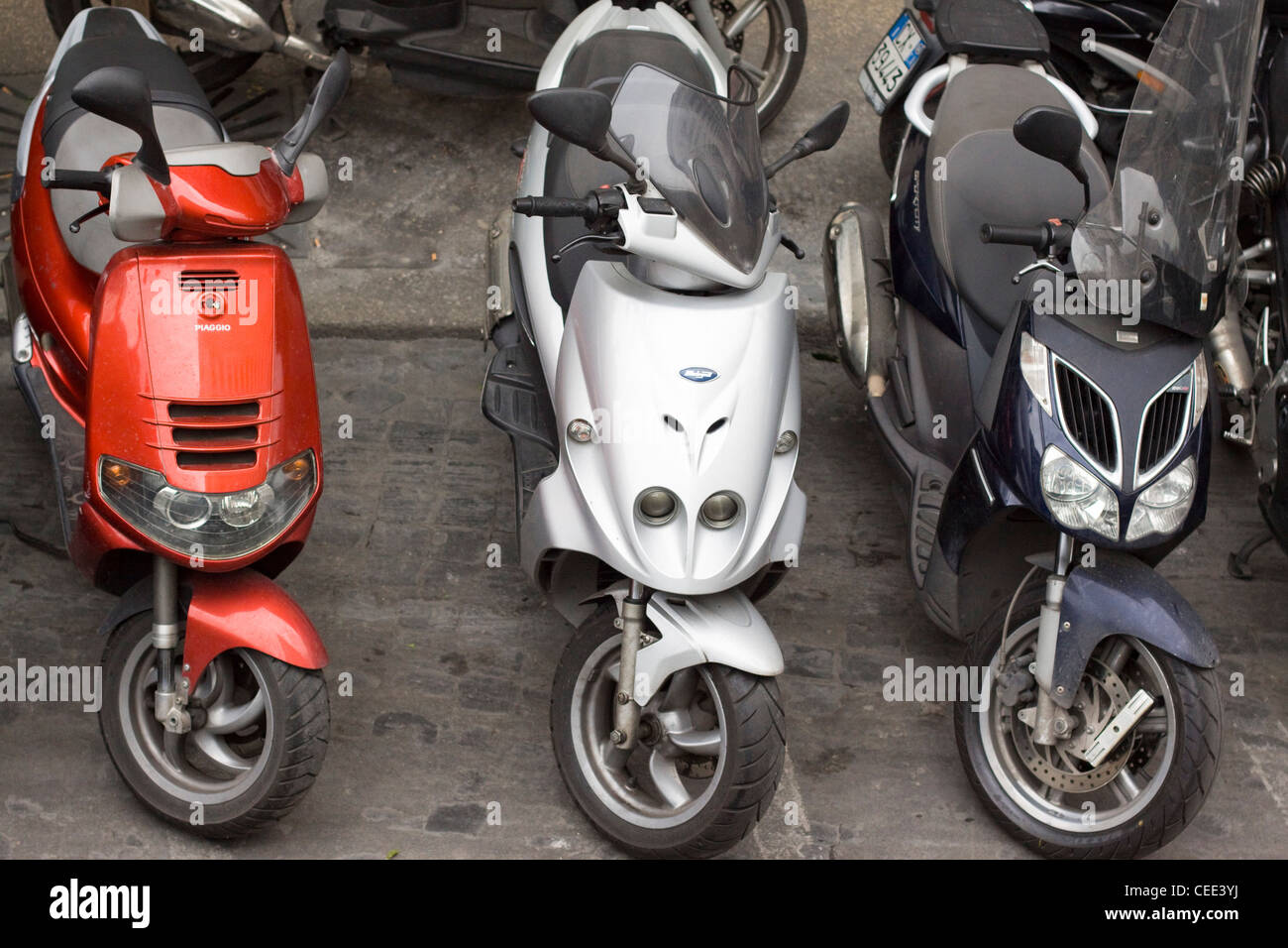 Scooter a noleggio a Roma Italia Foto Stock