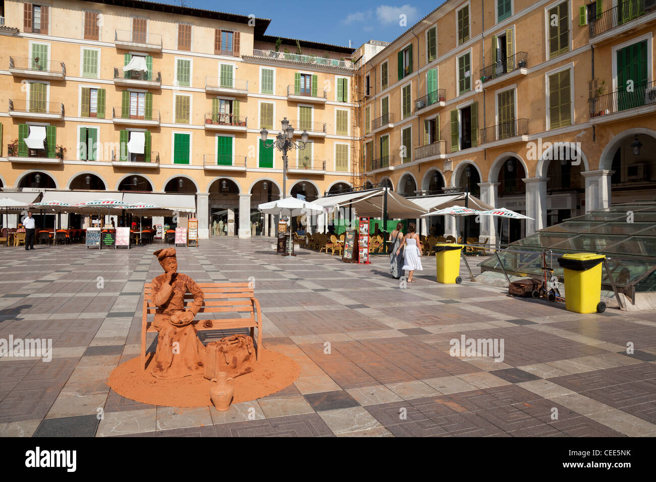 Animatore di strada (statua vivente) in Placa Major, Palma de Mallorca, Spagna Foto Stock