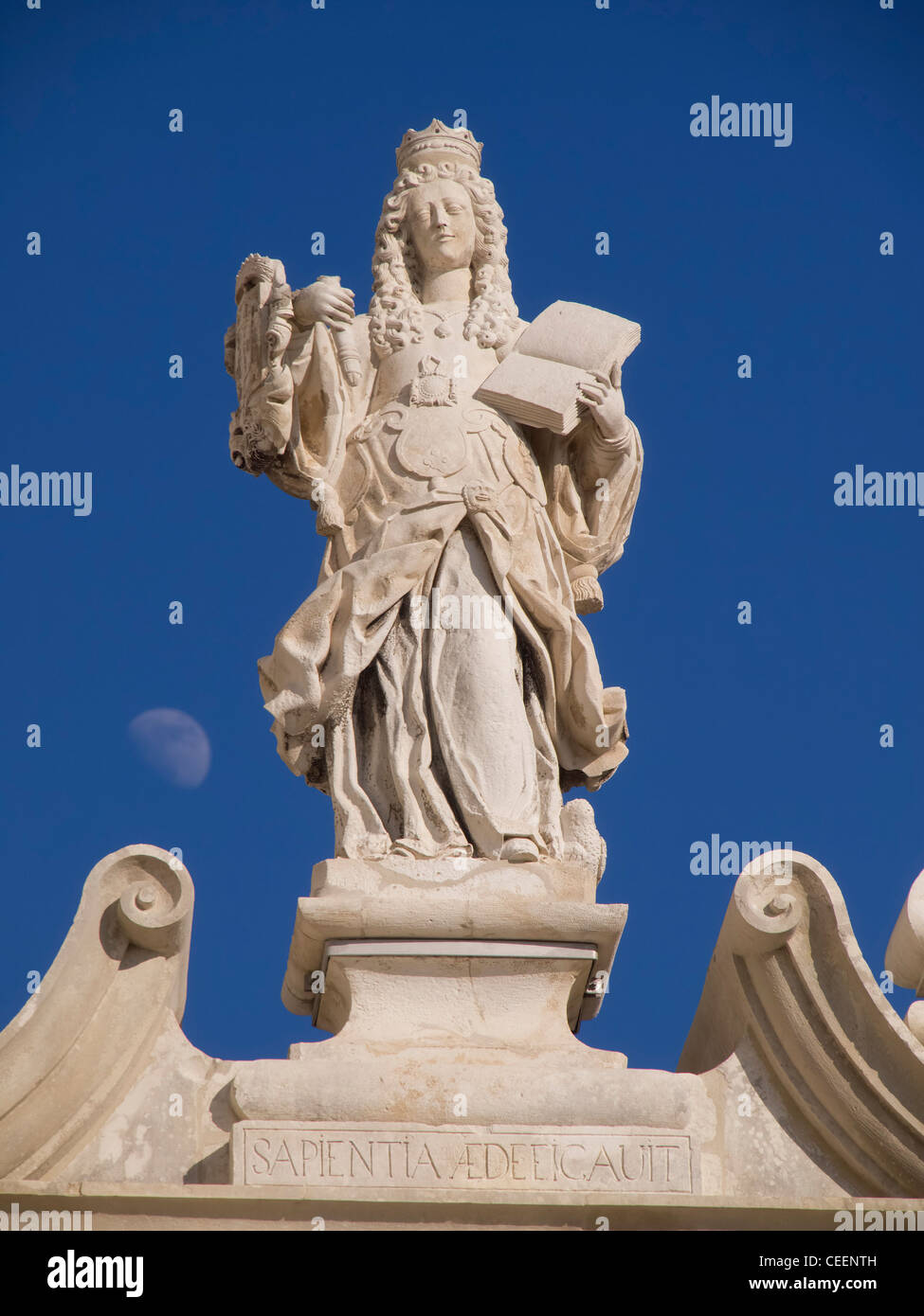Statua di Minerva in Coimbra, Portogallo Foto Stock