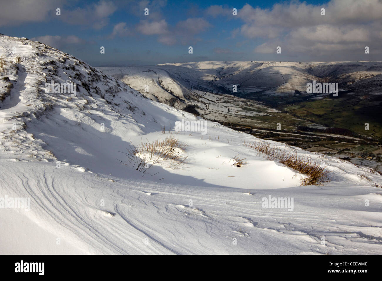 Valle di edale dal Lords sede derbyshire Peak District Inghilterra Foto Stock