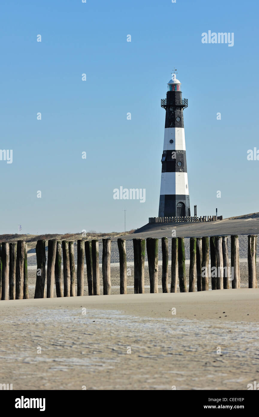Nieuwe Sluis, più antico ghisa faro nei Paesi Bassi segna l'entrata a Westerschelde a Breskens, Zeeland Foto Stock